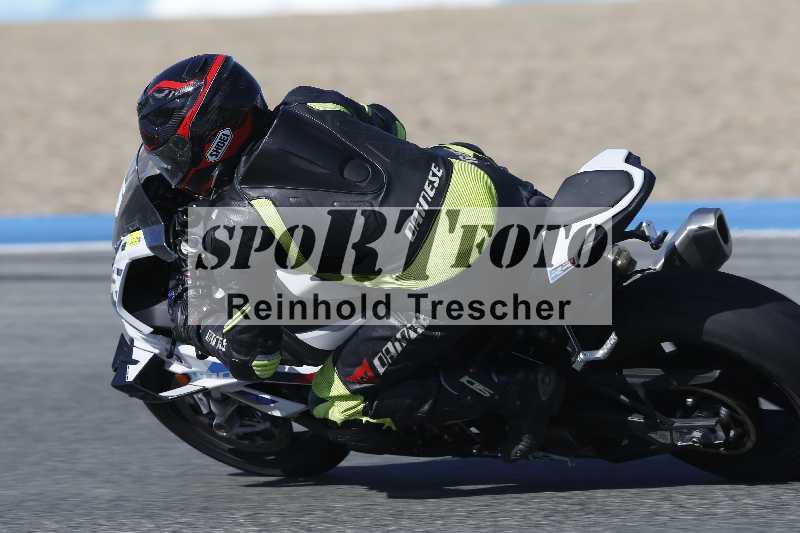 /Archiv-2024/02 29.01.-02.02.2024 Moto Center Thun Jerez/Gruppe gruen-green/backside